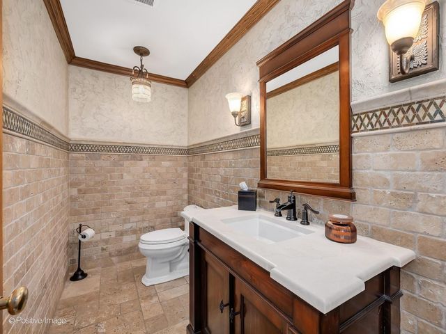 6451 Garfield Ridge Court, Burr Ridge, IL 60527