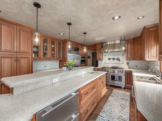 6451 Garfield Ridge Court, Burr Ridge, IL 60527