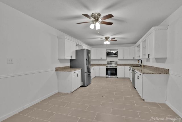 10553 White Oak Drive, Keithville, LA 71047