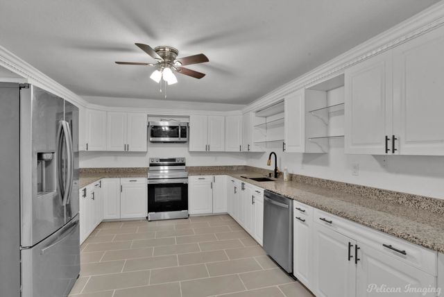 10553 White Oak Drive, Keithville, LA 71047