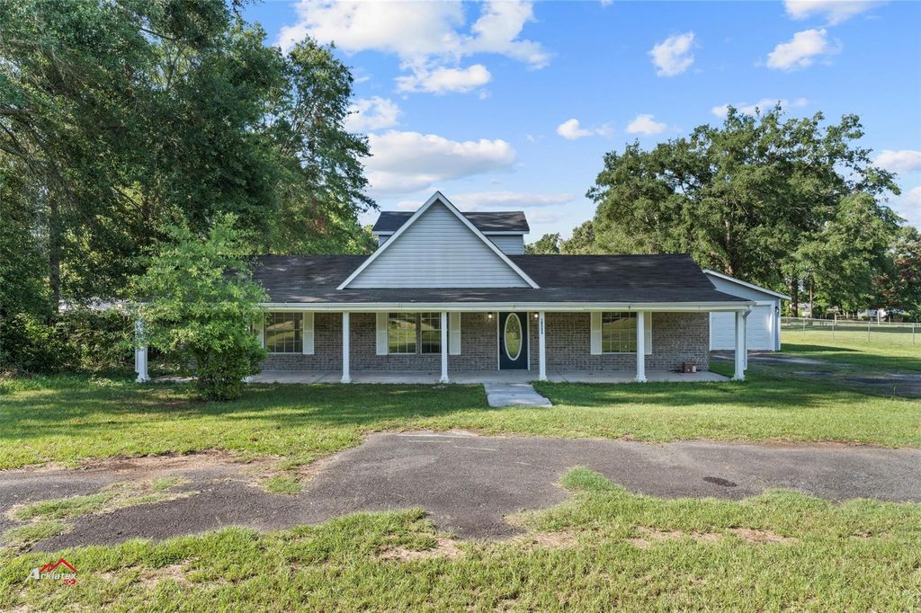 10553 White Oak Drive, Keithville, LA 71047