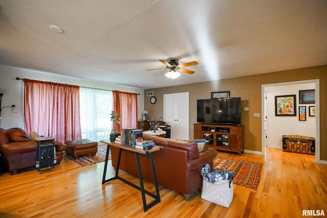 506 W CRESTWOOD Drive, Peoria, IL 61614