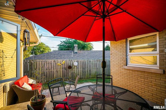 506 W CRESTWOOD Drive, Peoria, IL 61614