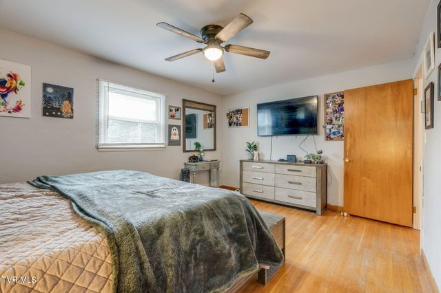1704 Acorn Court, Johnson City, TN 37601