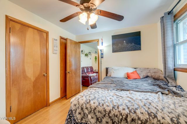 1704 Acorn Court, Johnson City, TN 37601