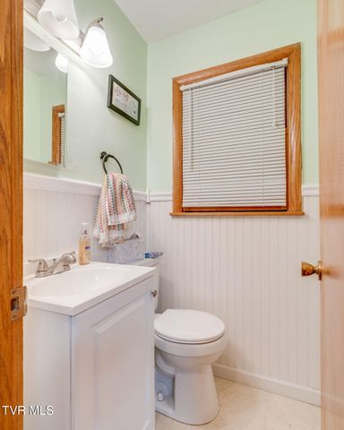 1704 Acorn Court, Johnson City, TN 37601