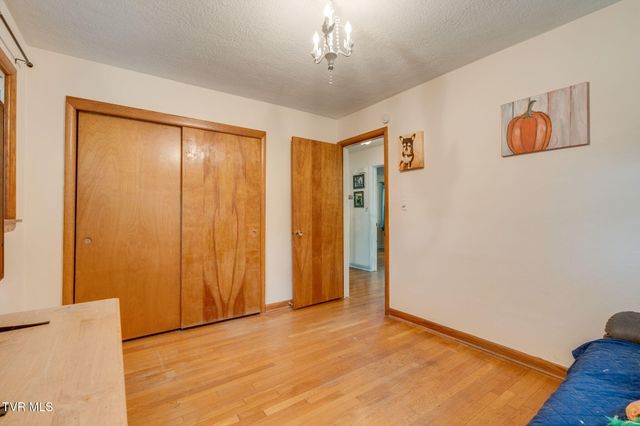 1704 Acorn Court, Johnson City, TN 37601