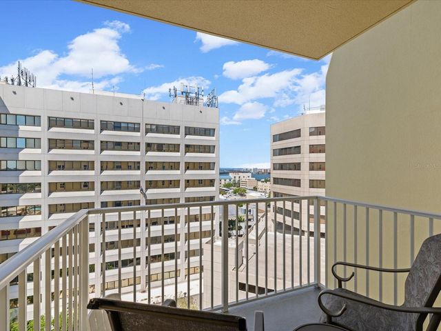 628 CLEVELAND STREET 1104, Clearwater, FL 33755