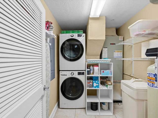 628 CLEVELAND STREET 1104, Clearwater, FL 33755