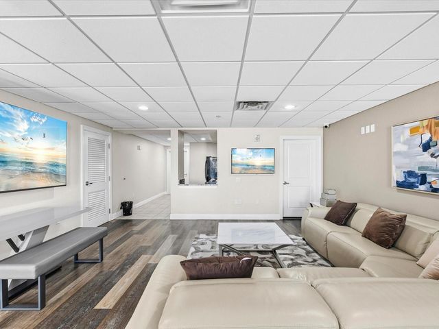 628 CLEVELAND STREET 1104, Clearwater, FL 33755