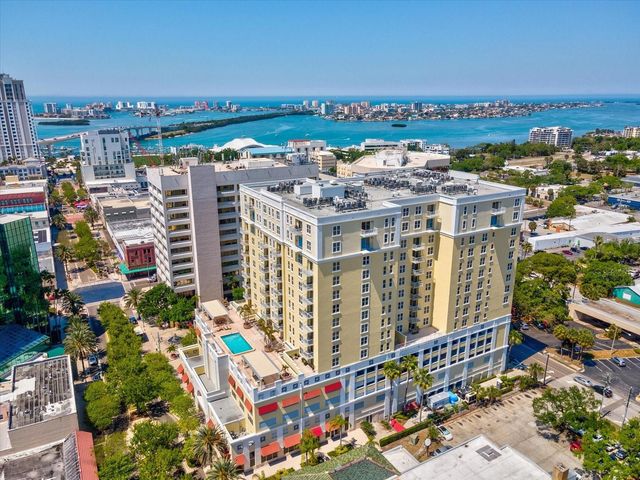 628 CLEVELAND STREET 1104, Clearwater, FL 33755