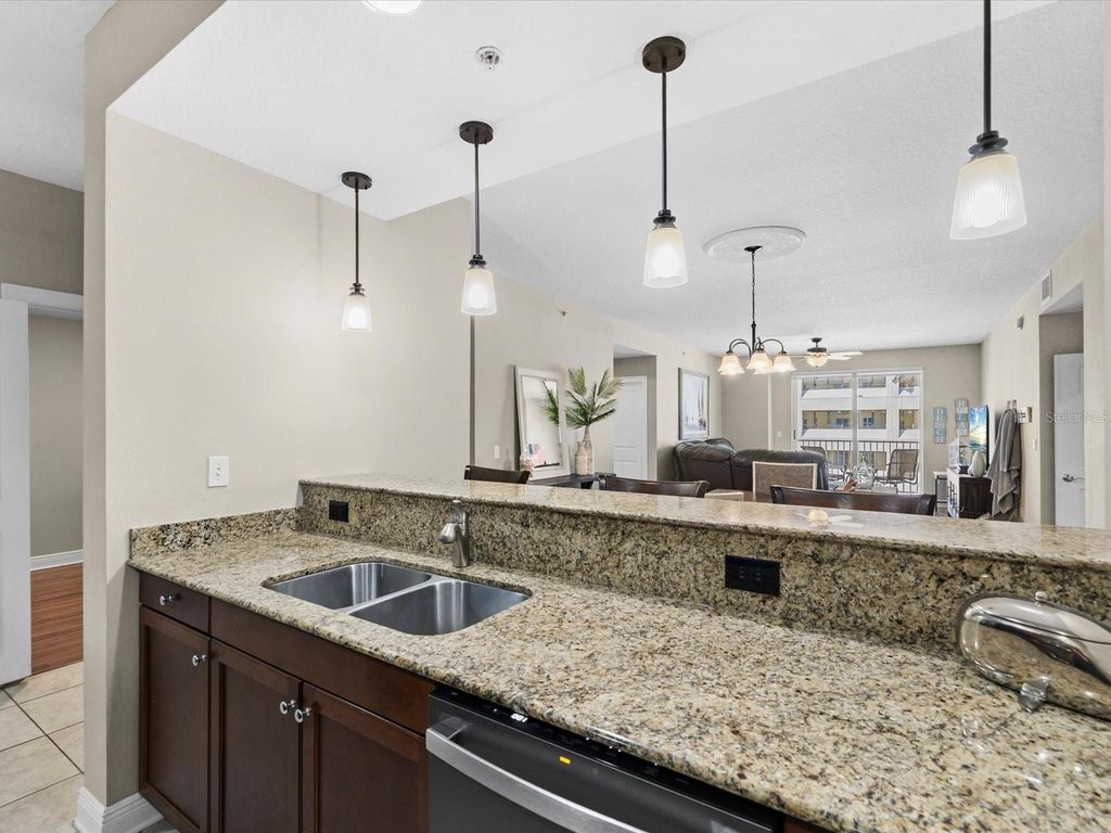 Image 12 of property listing at 628 CLEVELAND STREET 1104, Clearwater, FL 33755