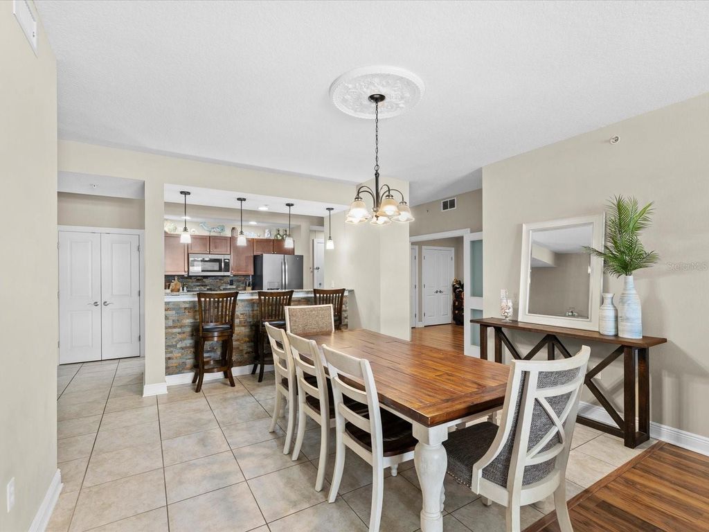 Image 14 of property listing at 628 CLEVELAND STREET 1104, Clearwater, FL 33755