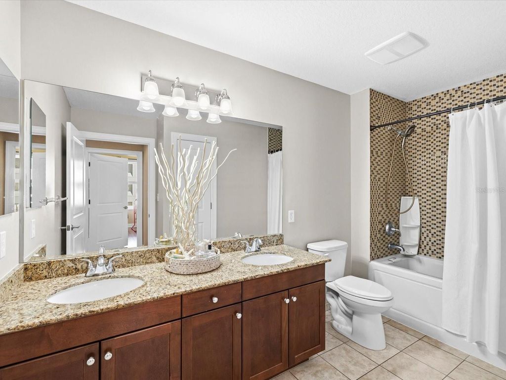 Image 26 of property listing at 628 CLEVELAND STREET 1104, Clearwater, FL 33755