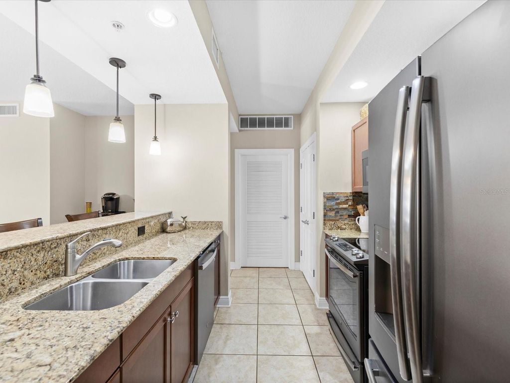 Image 38 of property listing at 628 CLEVELAND STREET 1104, Clearwater, FL 33755