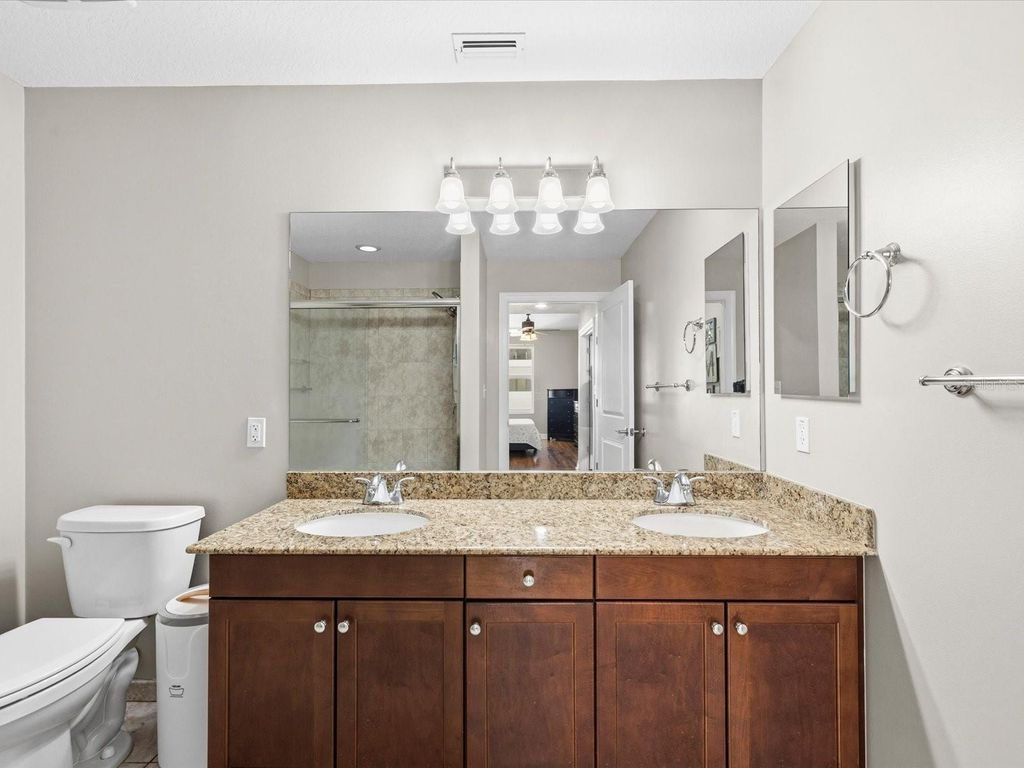 Image 40 of property listing at 628 CLEVELAND STREET 1104, Clearwater, FL 33755