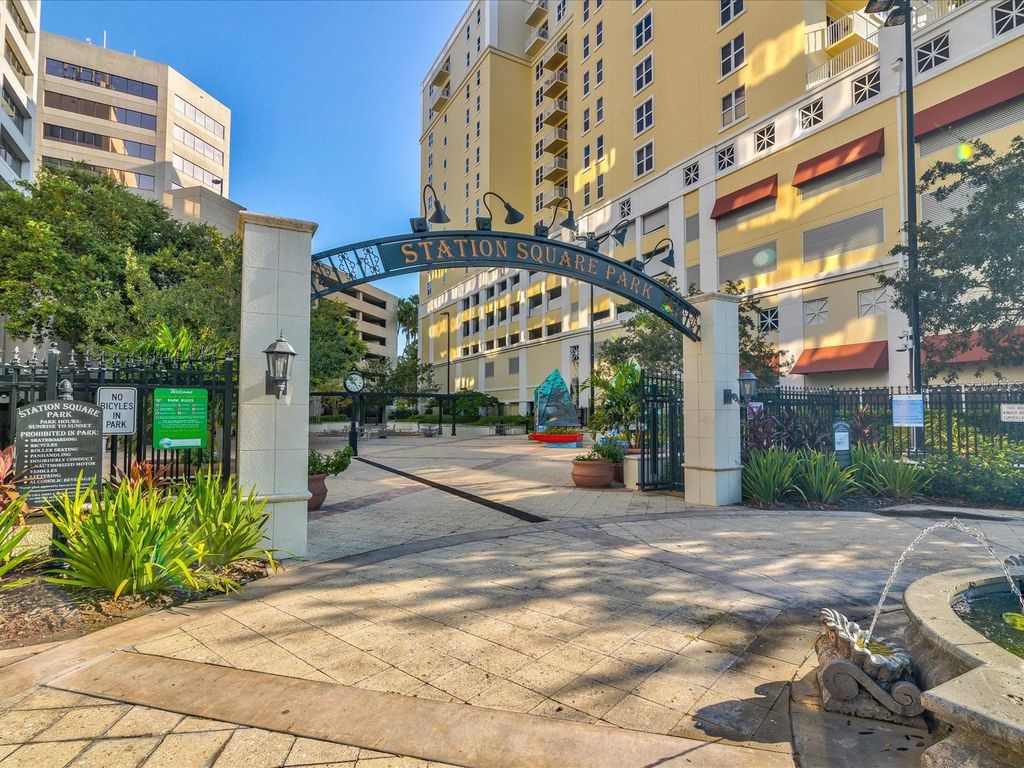 Image 53 of property listing at 628 CLEVELAND STREET 1104, Clearwater, FL 33755