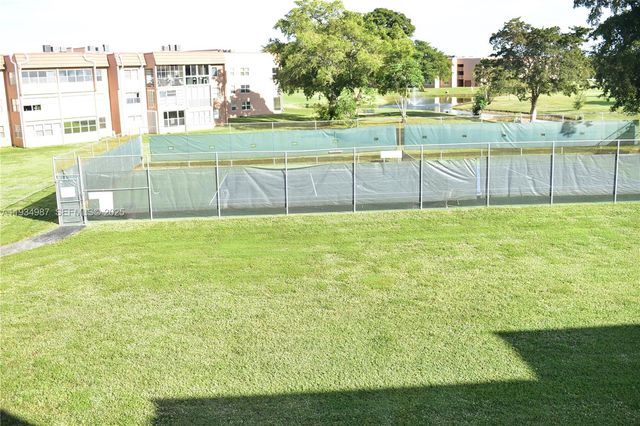 9801 Sunrise Lakes Blvd 305, Sunrise, FL 33322