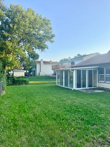 1943 Towner Lane, Glendale Heights, IL 60139