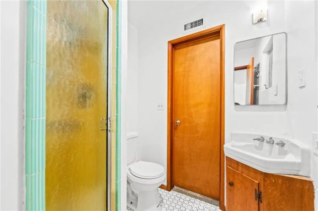 454 N Shattuck Place, Orange, CA 92866