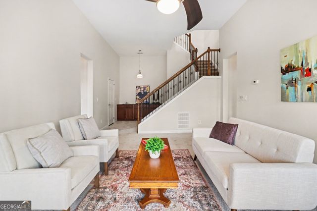 108 Greenview Drive, Newnan, GA 30265