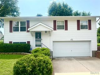 703 Pinckney Street, Warrenton, MO 63383