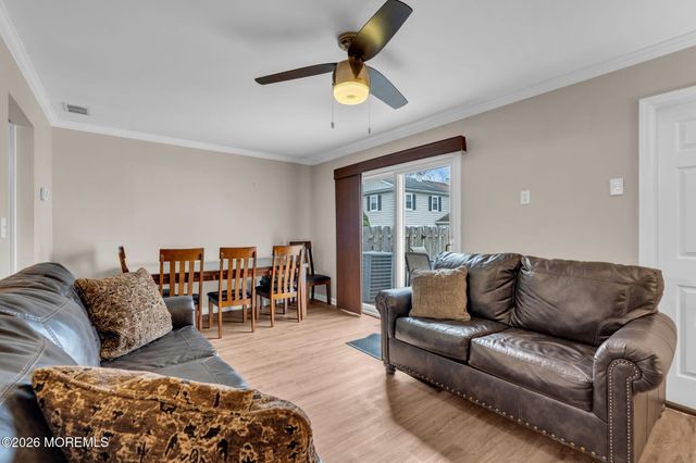 72 Kingsley Way, Freehold, NJ 07728