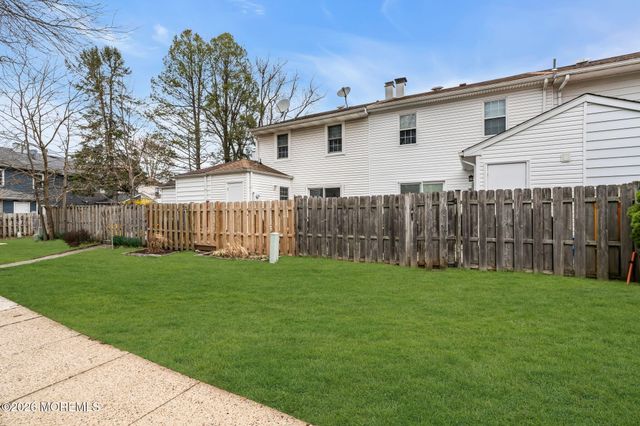 72 Kingsley Way, Freehold, NJ 07728