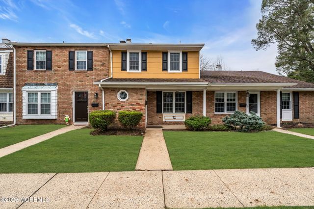 72 Kingsley Way, Freehold, NJ 07728