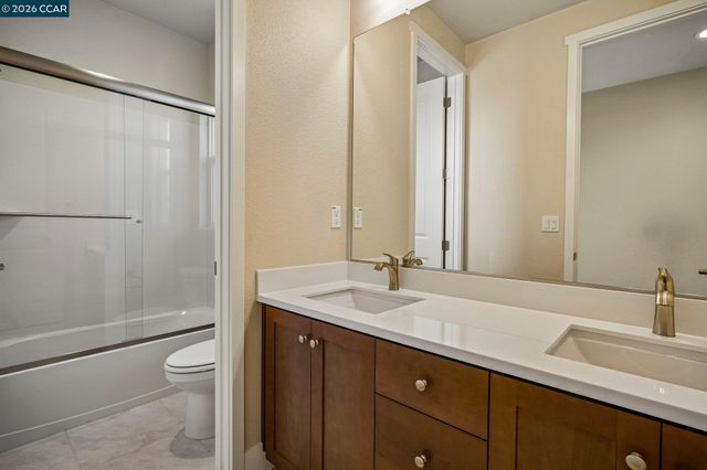 16175 Cartman Ct, Lathrop, CA 95330