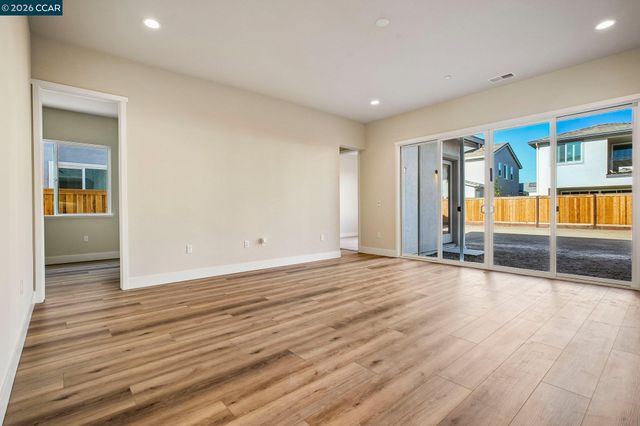 16175 Cartman Ct, Lathrop, CA 95330