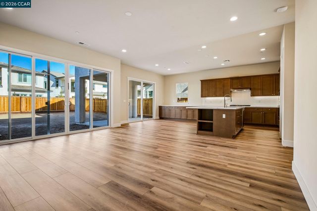16175 Cartman Ct, Lathrop, CA 95330