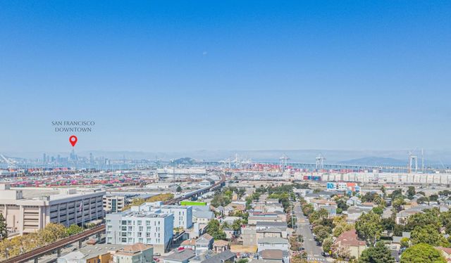 1556 8th Street, Oakland, CA 94607