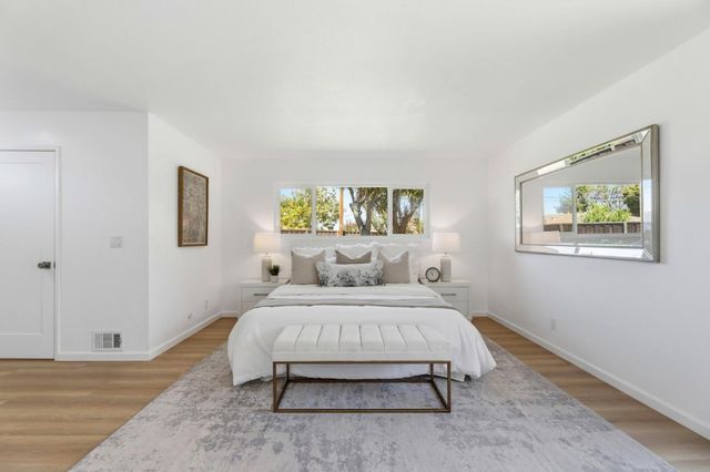 559-561 Mozart Court, Sunnyvale, CA 94087