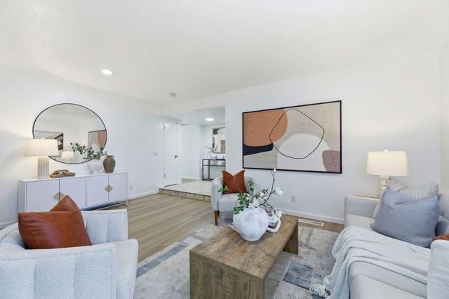 559-561 Mozart Court, Sunnyvale, CA 94087