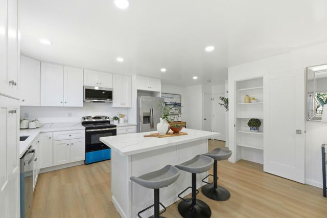 559-561 Mozart Court, Sunnyvale, CA 94087