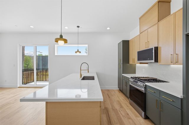 4605 Belmont Avenue 201, Dallas, TX 75204