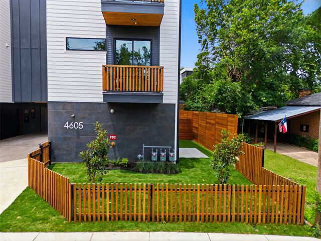 4605 Belmont Avenue 201, Dallas, TX 75204