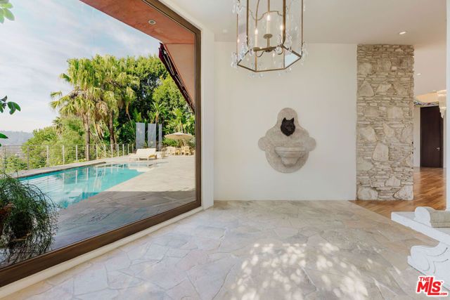 1111 Bel Air Place, Los Angeles, CA 90077