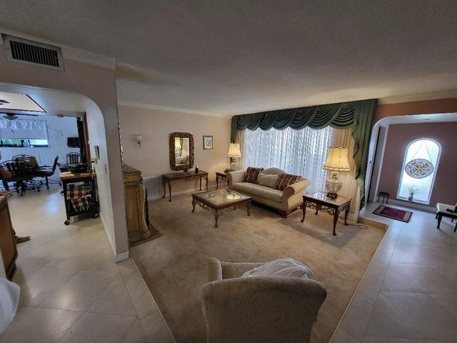 10478 NW 4th Street, Plantation, FL 33324
