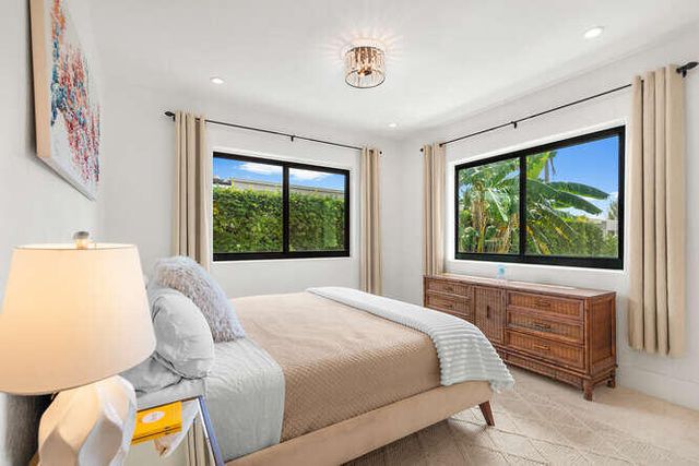 7820 Hawthorne Avenue, Miami Beach, FL 33141