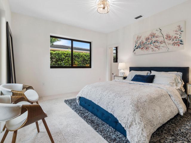 7820 Hawthorne Avenue, Miami Beach, FL 33141