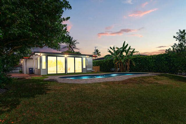 7820 Hawthorne Avenue, Miami Beach, FL 33141