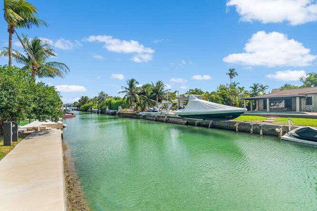 7820 Hawthorne Avenue, Miami Beach, FL 33141