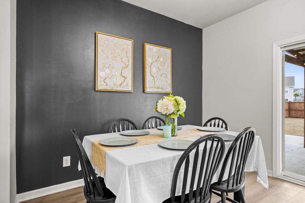 Image 13 of property listing at 297 Pine Crest View Drive, Summerville, SC 29486