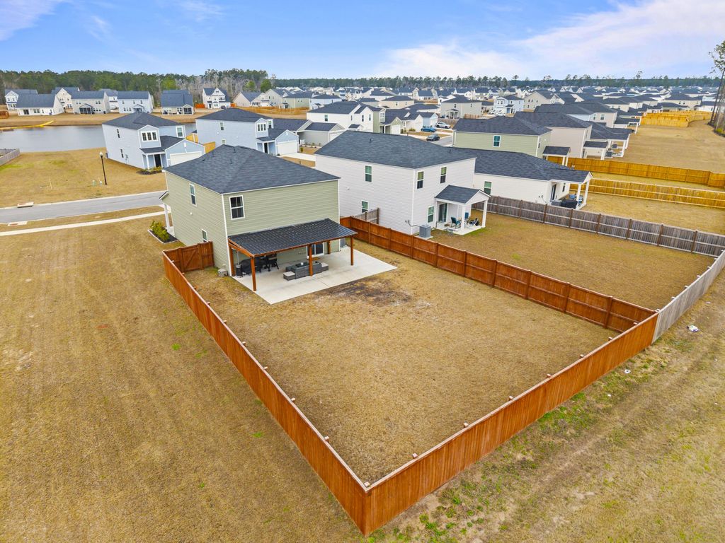 Image 2 of property listing at 297 Pine Crest View Drive, Summerville, SC 29486