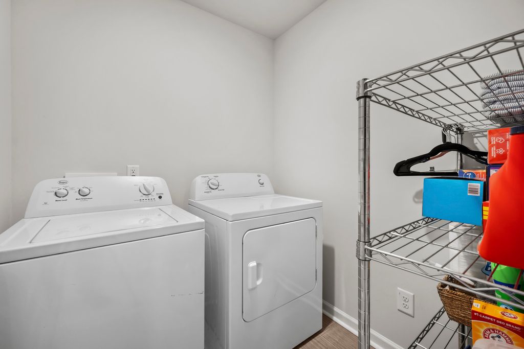 Image 23 of property listing at 297 Pine Crest View Drive, Summerville, SC 29486