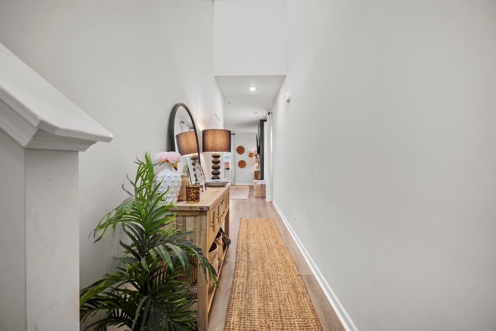 Image 3 of property listing at 297 Pine Crest View Drive, Summerville, SC 29486