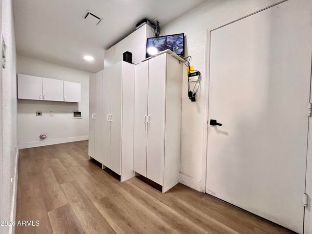 625 N 38TH Street N, Mesa, AZ 85205