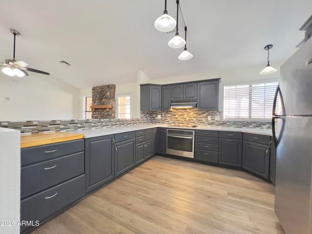 625 N 38TH Street N, Mesa, AZ 85205